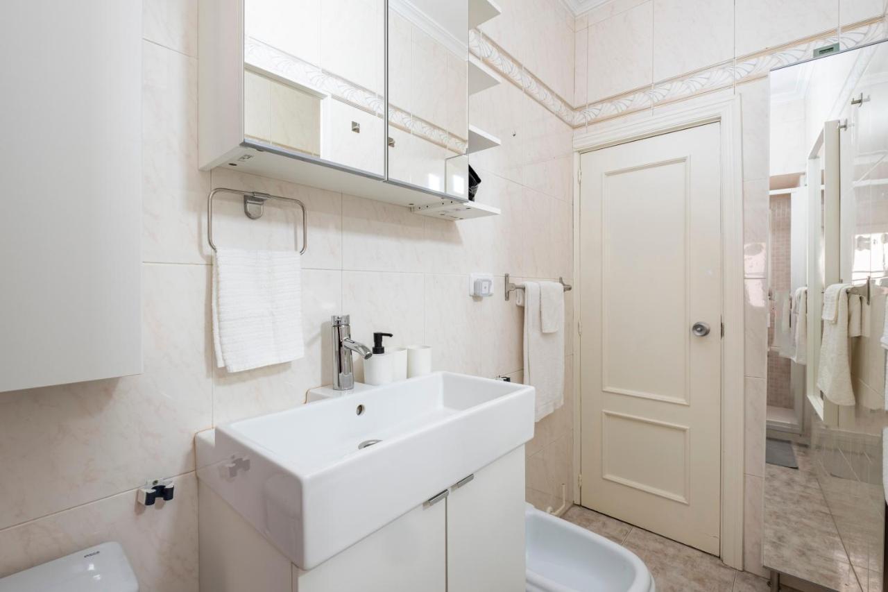 Madrid Center Room Private 7 Minutes Or 4 Metro Stops Exterior photo